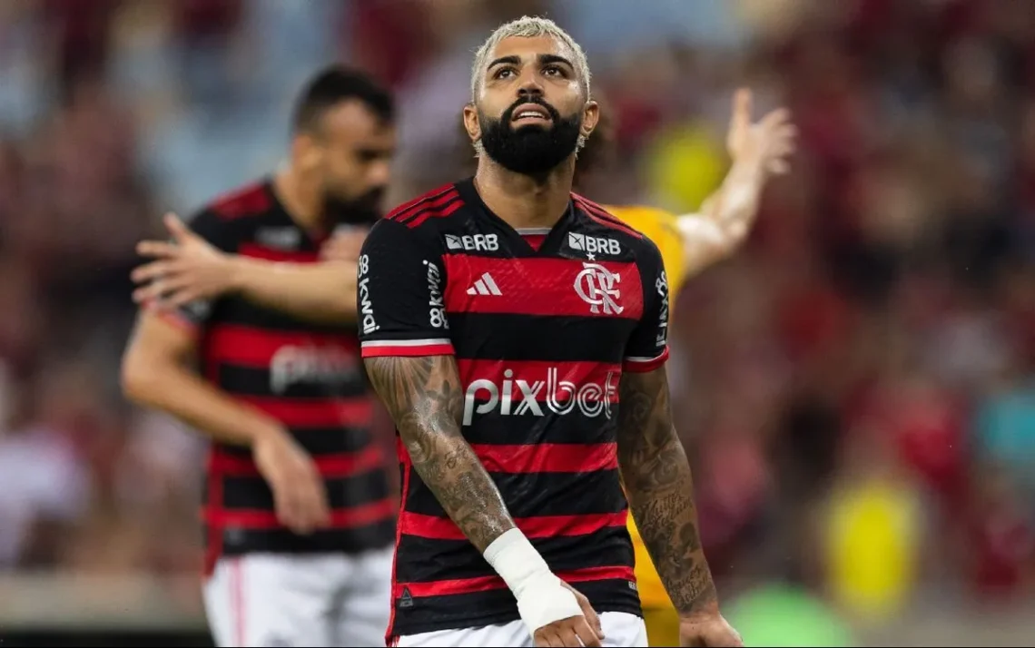 atacante, jogador do Flamengo;