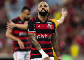 atacante, jogador do Flamengo;